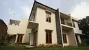 Bagian belakang rumah milik mantan Presiden PKS, Luthfi Hasan Ishaaq, di Lenteng Agung, Jakarta, Rabu (11/10). Luthfi merupakan terpidana kasus korupsi yang diganjar hukuman 18 tahun penjara atas suap impor daging sapi. (Liputan6.com/Immanuel Antonius)
