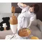 Sedang Viral, Wanita Ini Minum 7 Liter Kopi Dalgona (Sumber: YouTube/Yuka Kinoshita)