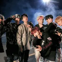 Beberapa waktu lalu, BTS menjadi pusat perhatian publik setelah melakukan comeback stage di acara Billboard Music Awards 2018. Mereka juga sempat diundang ke after party acara tersebut. (Foto: Soompi.com)