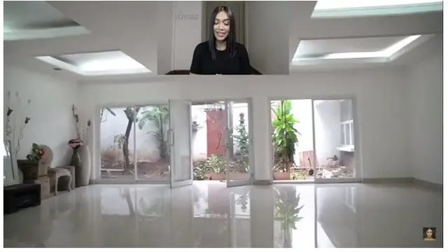 10 Potret Rumah Denada yang Akan Dijual, Minimalis dan Serba Putih