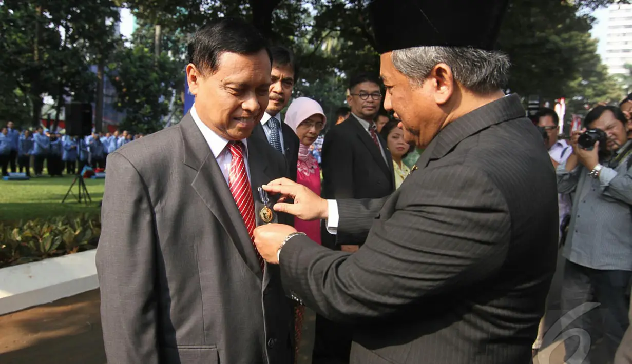 Mendikbud RI, Mohammad Nuh, menyampaikan rasa terima kasih sekaligus berpamitan sebagai Mendiknas di Hari Pendidikan Nasional, Jumat (2/5/2014) (Liputan6.com/Johan Tallo)