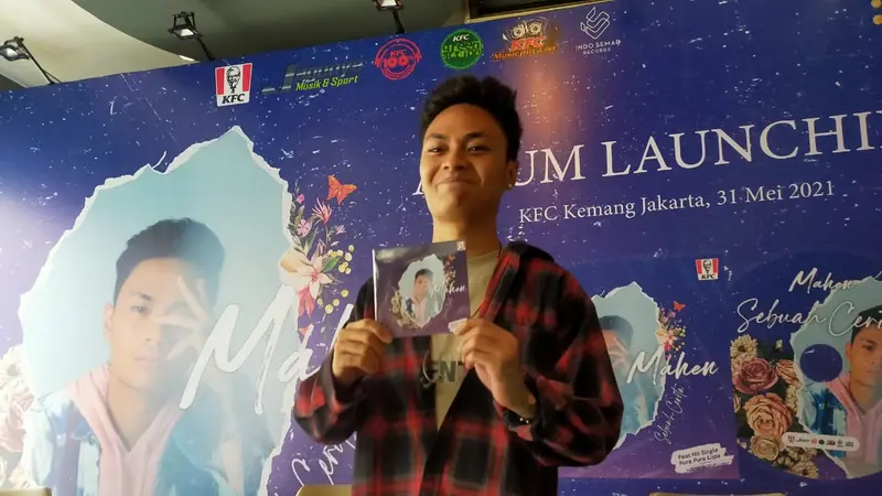 Mahen meluncurkan album terbarunya