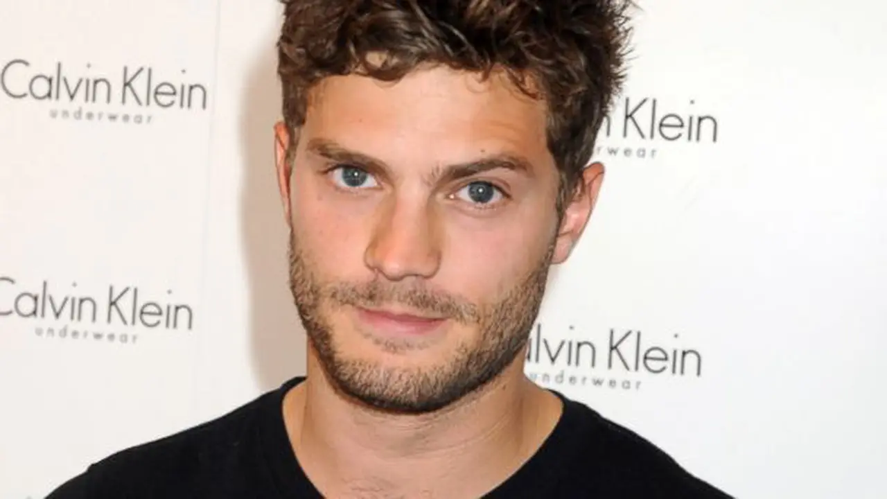 Jamie Dornan Bantah Pamer Alat Vital di Fifty Shades of Grey