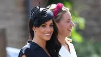 Bukan pesta meriah, Meghan Markle justru pergi ke pesta pernikahan di hari ulang tahunnya dengan gaun multi warna (instagram/meghanmarkle__duchess)