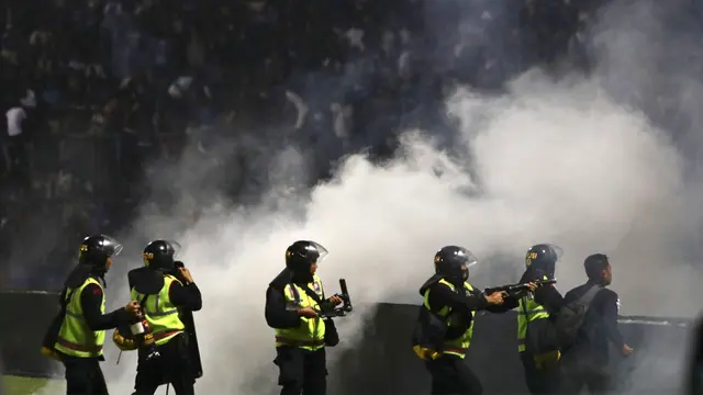 Potret Tragedi Kerusuhan Stadion Kanjuruhan Malang yang Tewaskan 127 Orang