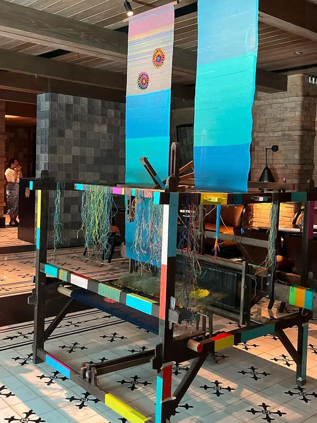 Instalasi seni karya seniman visioner Ari Bayuaji yang dipamerkan di The Apurva Kempinski Bali. (Foto: Dok. Instagram @aribayuaji)