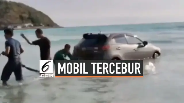 VIDEO: Mobil Tercebur ke Laut Saat Pengemudi Tertidur