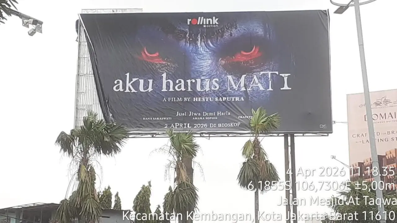 Billboard Film 'Aku Harus Mati' Diturunkan Pemprov DKI