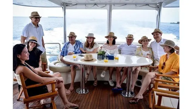 Honeymoon Lagi, Ini 6 Momen Mesra Maia Estianty dan Irwan Mussry di Maladewa