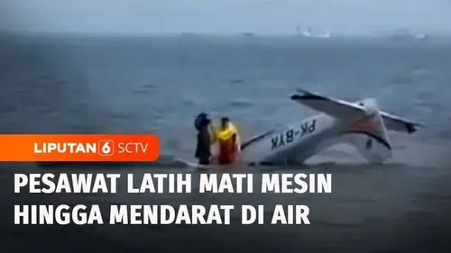 VIDEO: Mati Mesin, Pesawat Latih Mendarat Darurat di Pantai Gumuk Banyuwangi