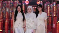 6 Potret Larissa Chou Rayakan Imlek 2026 Bareng Keluarga, Anaknya Dapat Angpau