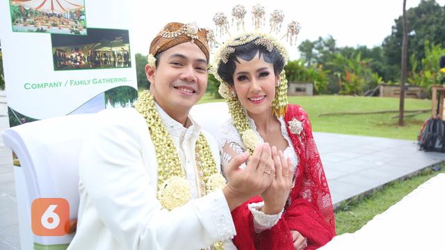 Ardina Rasti Manglingi Saat Jadi Pengantin Dalam Riasan