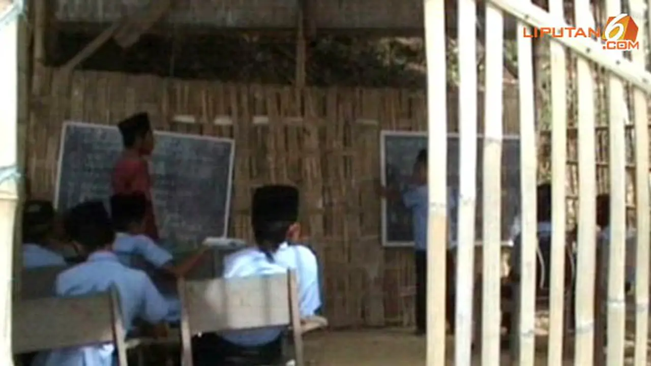 sekolah-gubug-131122a.jpg