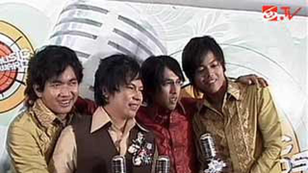 Wali Band Dapat Penghargaan Khusus