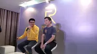 Marketing Director Realme SEA, Joseph Wang (kiri), dan Product Manager Realme Indonesia, Felix Christian, saat peluncuran Realme 3 Pro dan Realme C2 di FelFest Kampus UI Depok, Jawa Barat, Rabu (8/5/2019) sore. (Liputan6.com/ Agustin S. Wardani)