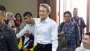 Mantan petinggi Lippo Group Eddy Sindoro bersiap menjadi saksi pada sidang lanjutan dugaan menghalangi proses penyidikan KPK dengan terdakwa Lucas di Pengadilan Tipikor, Jakarta, Kamis (17/1). (Liputan6.com/Helmi Fithriansyah)