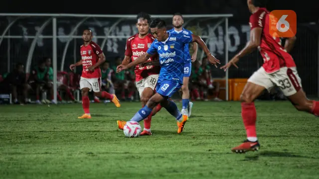 FOTO Bali United vs Persib