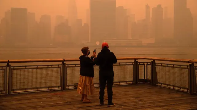 6 Potret New York Diselimuti Kabut Asap, Jadi Kota dengan Kualitas Udara Terburuk di Dunia