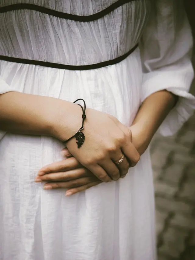 6 Potret Glenca Chysara Perankan Ibu Hamil, Pamer 'Baby Bump' Curi Perhatian
