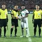 Striker Timnas Indonesia U-16, Amiruddin Bagus Kahfi Alfikri (kedua dari kanan) masih memimpin daftar top scorer Piala AFF U-16 2018. (Twitter/ASEAN Football)