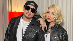 Baru-baru ini, Titi DJ dan Thomas Djorghi kompak seru-seruan cosplay menjadi Rose BLACKPINK dan Bruno Mars. Keduanya meniru gaya ikonik Rose dan Bruno Mars dalam video musik lagu APT yang sedang viral. (Liputan6.com/IG/@ti2dj)