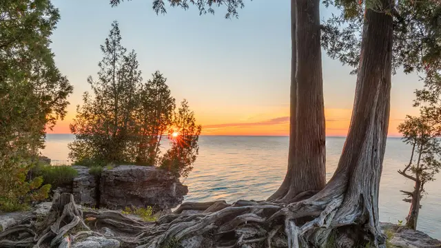 Cave Point County Park
