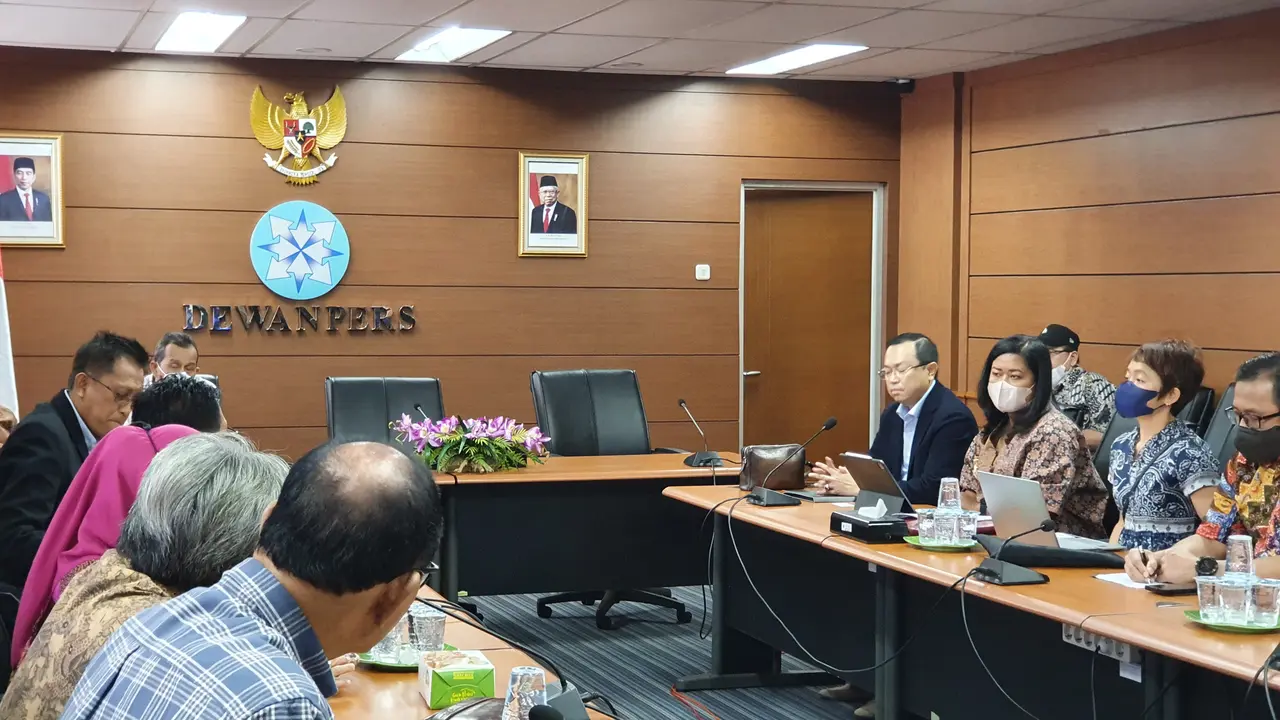 Tim Kuasa Hukum Kadiv Propam Irjen (Pol) Ferdy Sambo Datangi Kantor Dewan Pers.