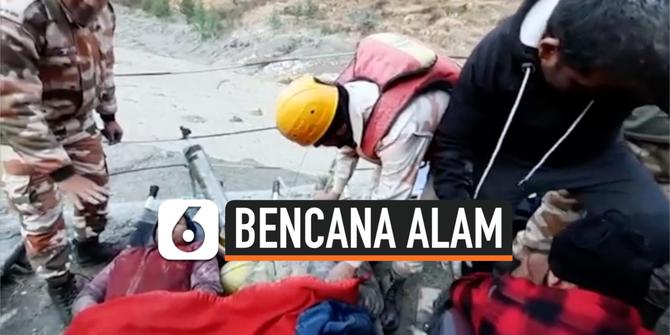 VIDEO: Detik-Detik Pekerja India ditarik dari Pecahan Gletser yang Pecah