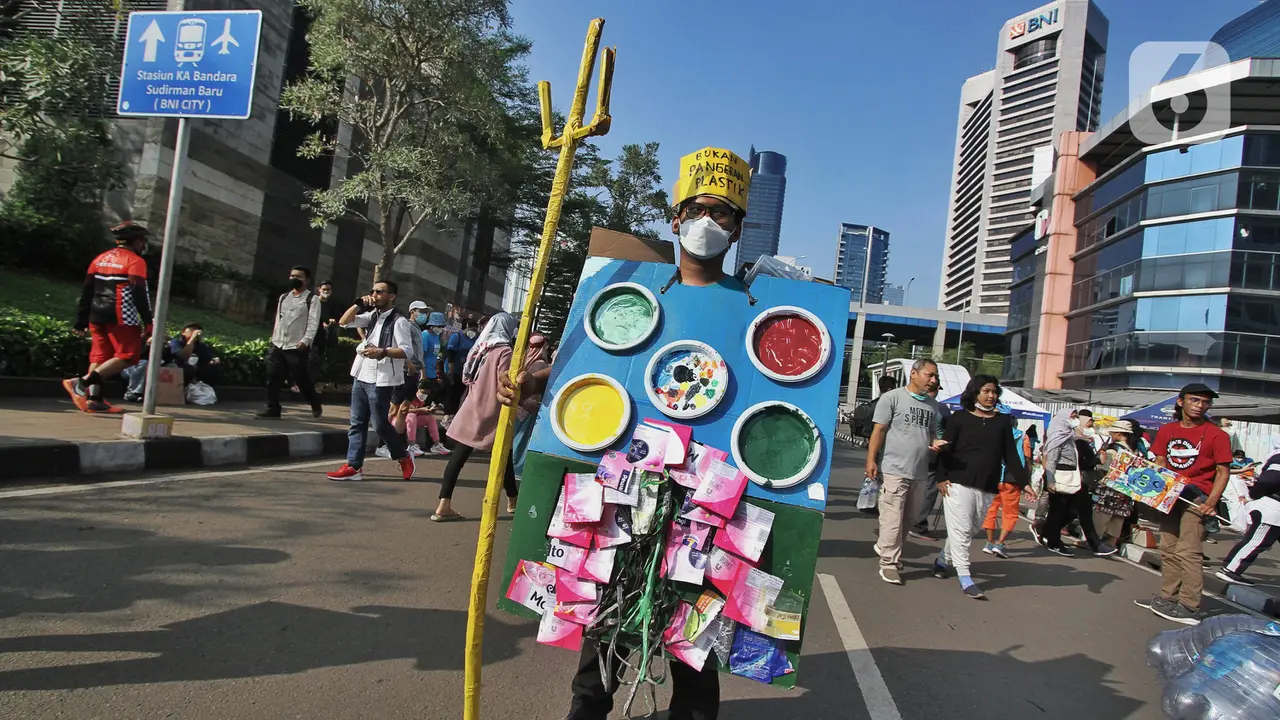 Aksi Stop Sampah Plastik di Hari Bebas Kendaraan Bermotor