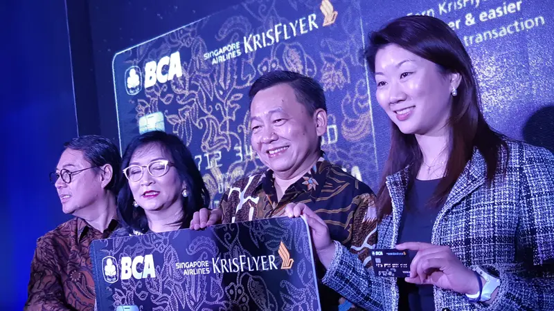 PT Bank Central Asia Tbk (BCA) bekerja sama dengan Singapore Airlines meluncurkan kartu kredit khusus.