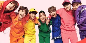 BTS berhasil menjadi artis k-pop pertama yang berhasil merajai chart Billboard 200 melalui album Love Yourself: Tear. Pencapaian ini pun membuat para personel BTS jadi bangga. (Foto: Soompi.com)