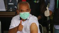 Wali Kota Bekasi Rahmat Effendi disuntik vaksin Covid-19. (Foto: Istimewa).