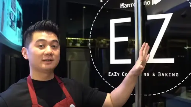 6 Potret Chef Arnold saat Ngajar Masak Buat Crazy Rich Surabayans