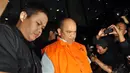 Gulat Manurung tidak memberikan sepatah katapun saat keluar dari Gedung KPK, Jakarta, (26/9/14). (Liputan6.com/Miftahul Hayat)