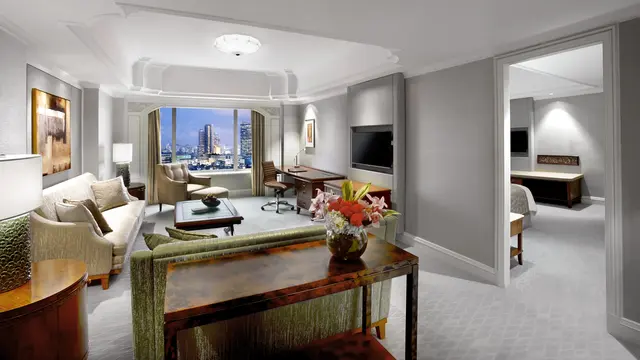 Exclusive Staycation ala Shangri-La Hotel