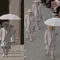 Cara Thom Browne dan Armani Hadapi Panas Terik Eropa di Milan Men's Fashion Week 2027
