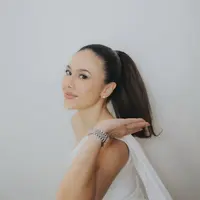 Inspirasi Prom & Gala Look yang Timeless ala Wulan Guritno (Instagram/@wulanguritno)