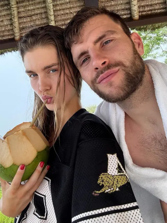 Luna Bijl Kekasih Marteen Paes saat Liburan di Bali. [@lunabijl]