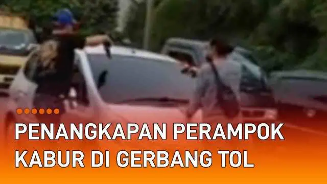 Detik-detik penangkapan perampok terekam kamera warga. Terjadi di Gerbang Tol Pasirkoja, Bandung pada Senin (25/4/2022) petang. Sejumlah polisi berusaha mencegat dan menodong dua perampok di dalam mobil.