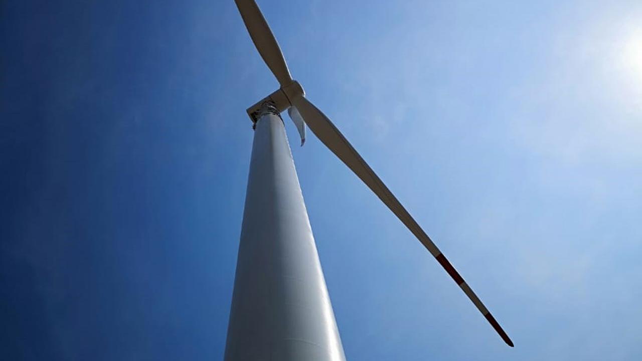 Keren, Satu Lagi Kebun Angin Raksasa di Sulsel