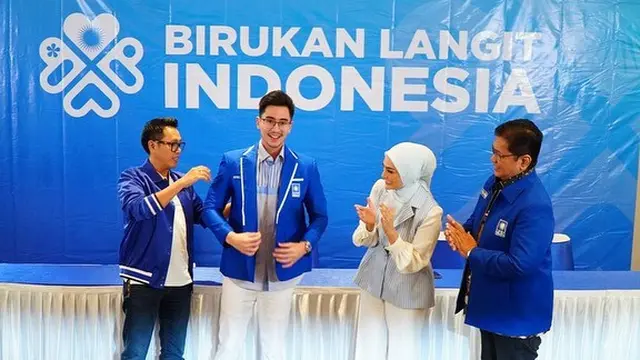 6 Potret Verrell Bramasta Resmi Terjun ke Dunia Politik, Ikuti Jejak Venna Melinda