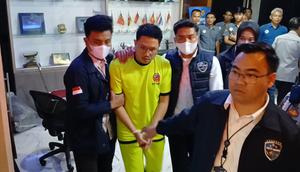 Polisi telah melakukan pemeriksaan terhadap streamer Adimas Firdaus alias Resbob, pelaku dalam kasus dugaan ujaran kebencian terhadap suku Sunda. Resbob mengaku alasannya melakukan hal tersebut adalah untuk mendulang uang hasil saweran dari penontonnya. (Liputan6.com/Arya Prakasa)