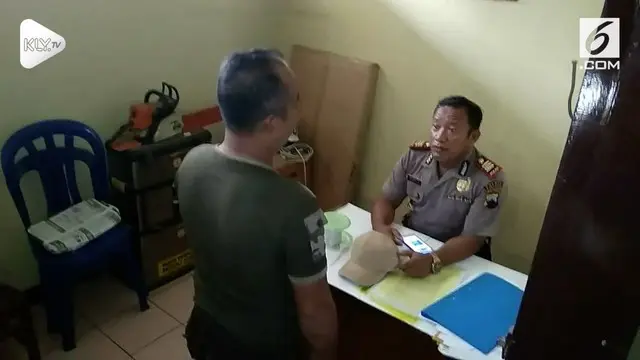Seorang anggota TNI dipecat karena ketahuan mencuri kotak amal.