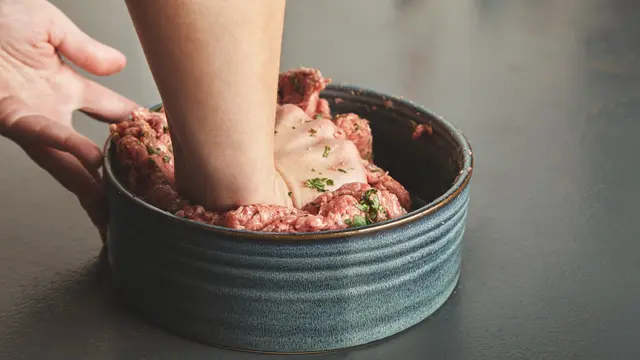 Tips Cerdas Mengolah Daging Giling agar Tidak Mudah Hancur Saat Dimasak - 3