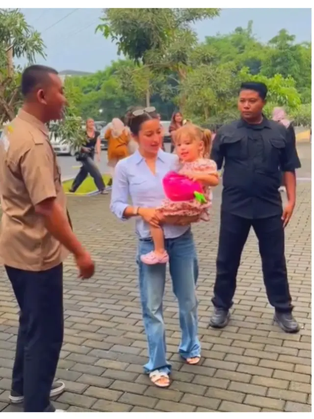 Daftar Destinasi Wisata di Jogja yang Dikunjungi Jennifer Coppen dan Kamari