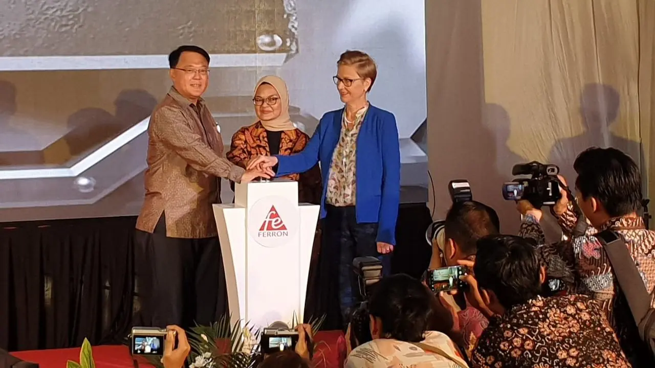 Dexa Group melalui anak usahanya, PT Ferron Par Pharmaceuticals, melakukan ekspor perdana produk farmasi ke Polandia.