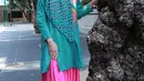 Kini sudah setahun belakangan Adhitya mengubah penampilannya menjadi lebih Islami, dirinya pun terlihat cantik dalam hijabnya. (Galih W. Satria/Bintang.com)