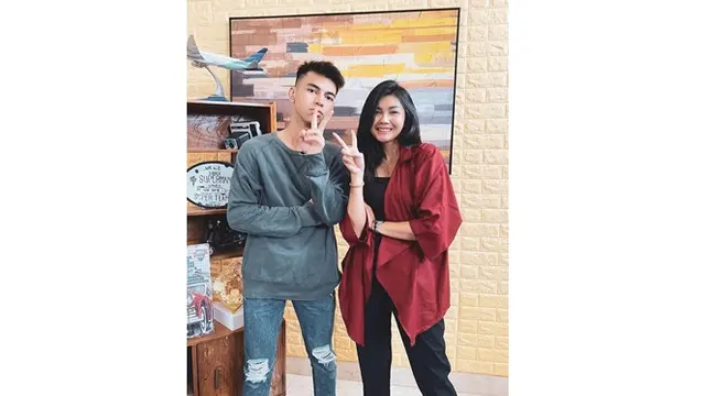 6 Potret Hani Manajer Baru Dimas Ahmad, Curi Perhatian Netizen