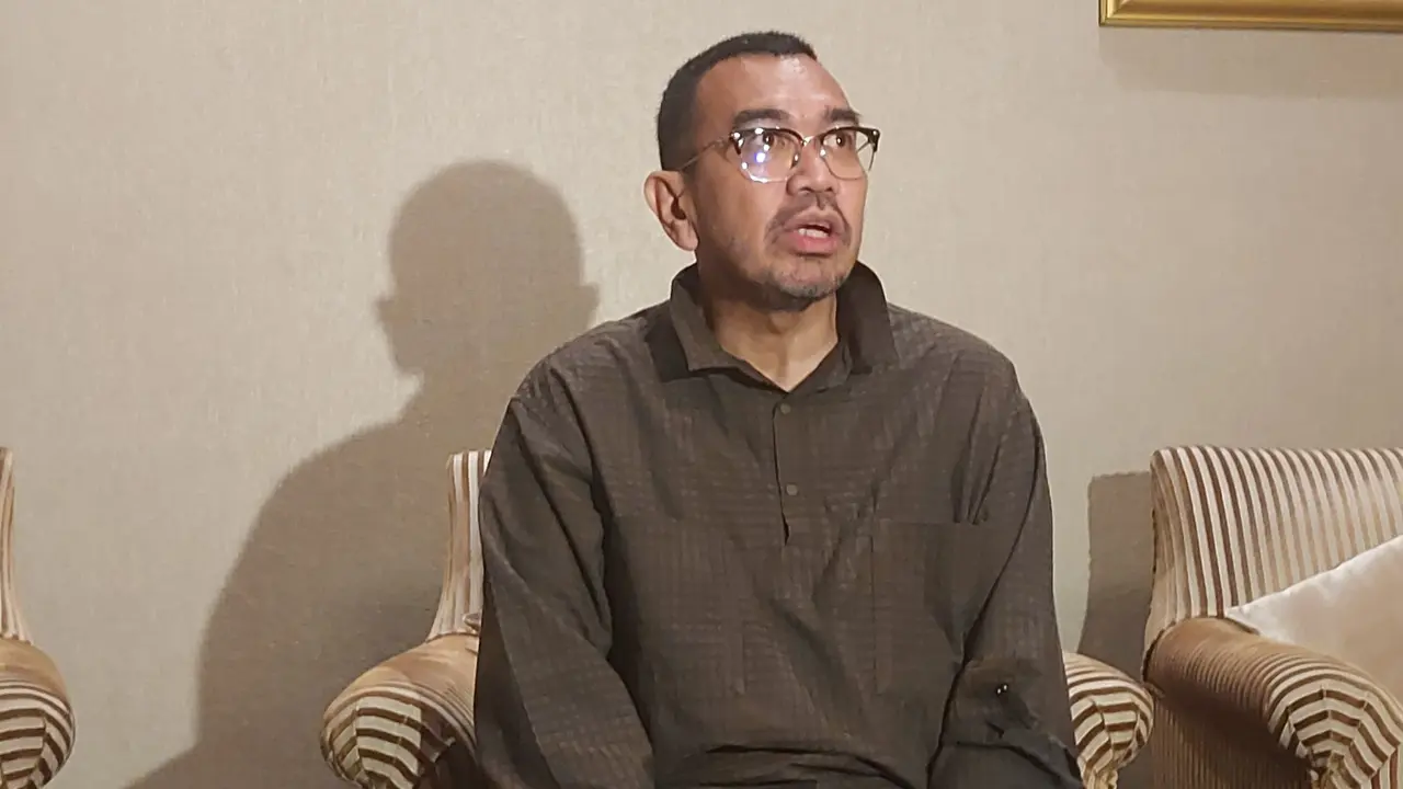 Staf Khusus Menteri BUMN Arya Sinulingga di Hotel Shangri-La, Rabu (18/10/2023). Arya mengungkapkan harga tiket Kereta Cepat Jakarta Bandung. (Arief/Liputan6.com)