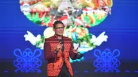 Sandiaga Uno Dukung Indonesian Hybrid Batik Pattern Dewi Lestari